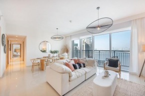 Stylish Cozy 3-Bedroom Apartment with Harbour Views in Dubai Creek Harbour